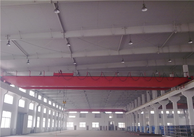 The quality of the double girder overhead crane is 25 tons high